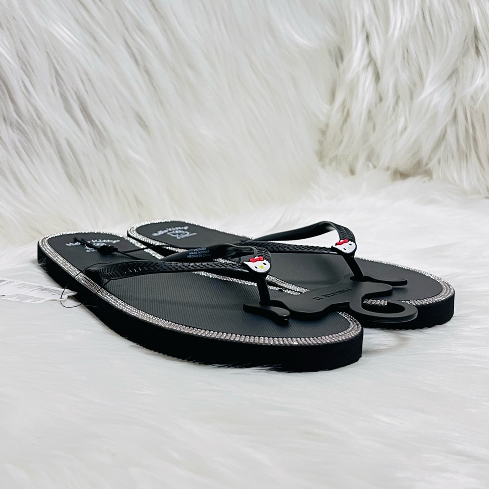 Hello Kitty Flip Flops - Picture 5 of 5